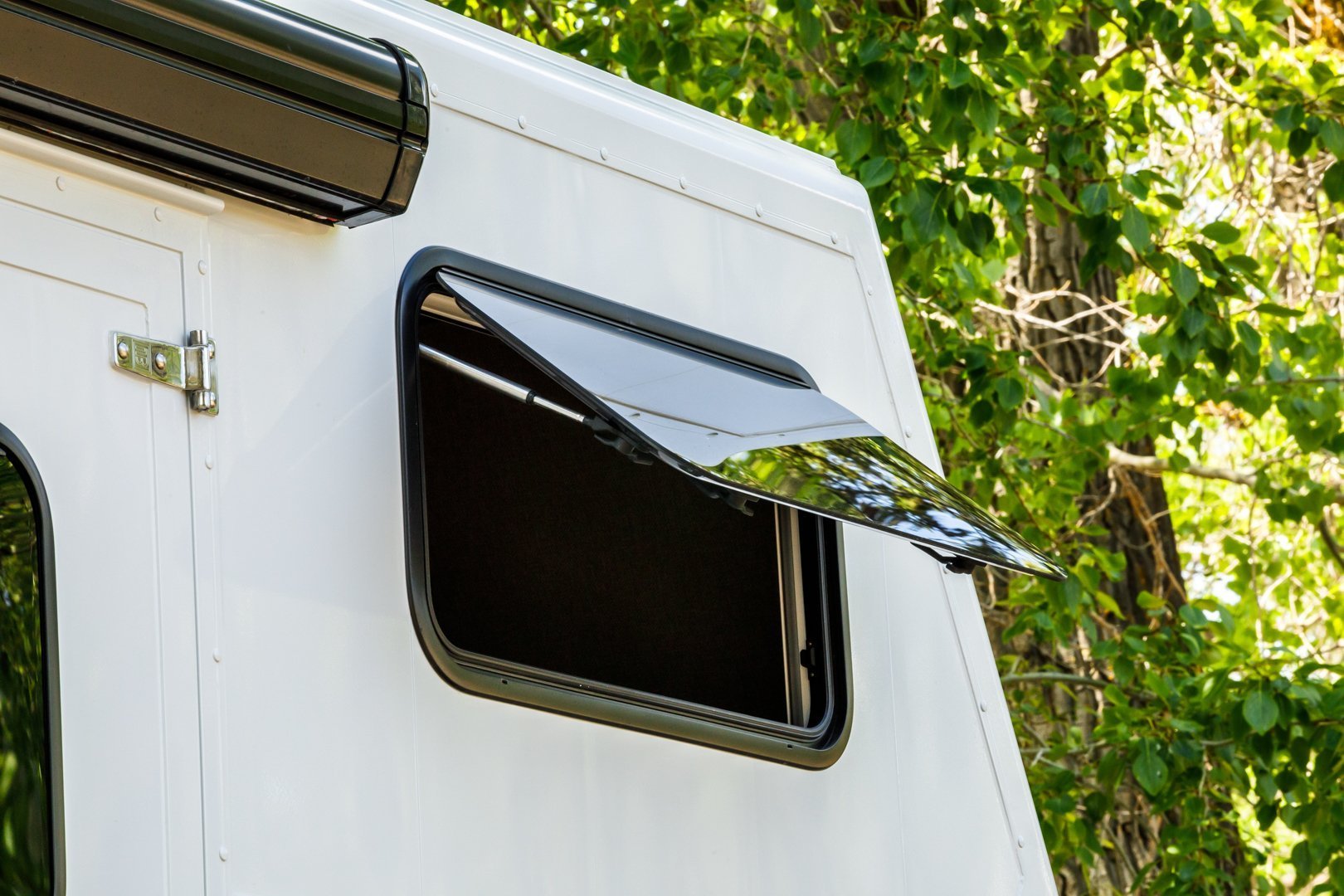 Broad Arrow flat windows for trailer conversion