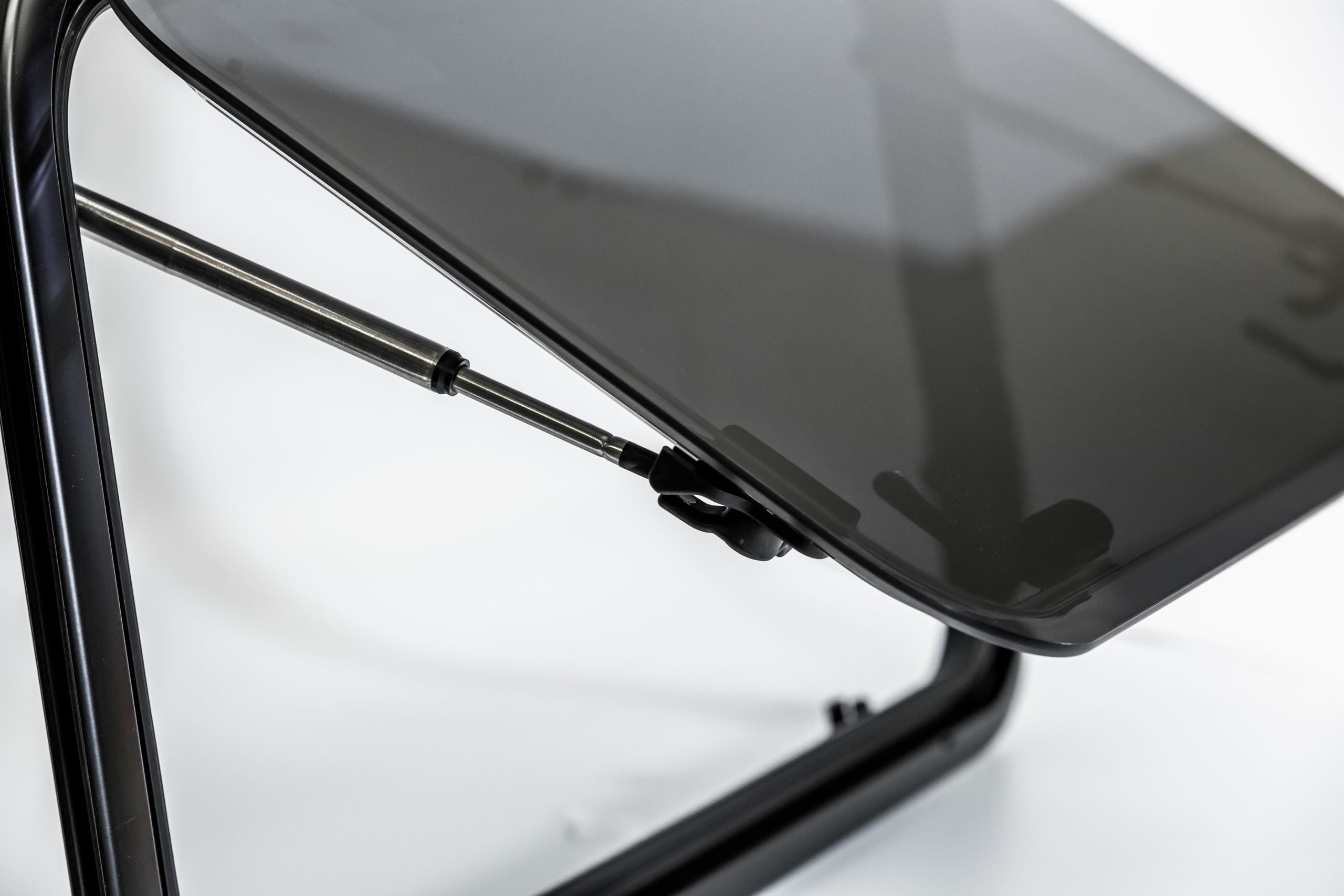 Broad Arrow flat windows for trailer conversion